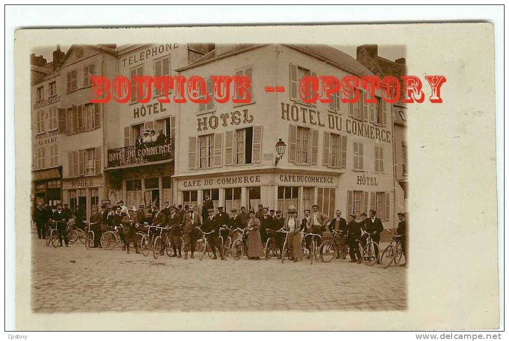 80 - MOREUIL - RARE Carte Photo - Hotel Et Café Du Commerce - Dos Scané - Moreuil