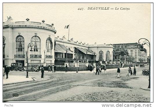 N°12089 -cpa Deauville -le Casino- - Casinos