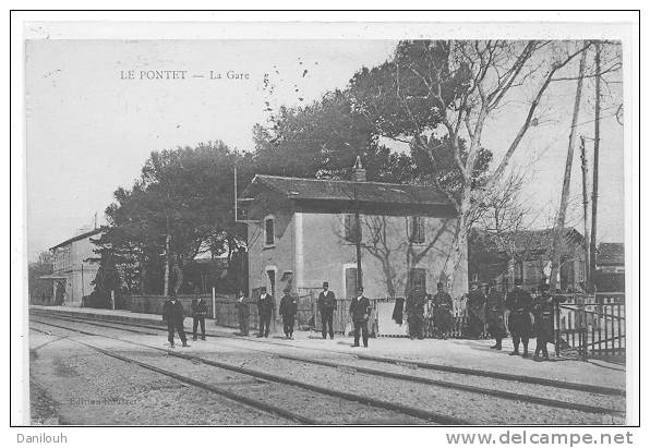 84 // LE PONTET  La Gare  Vue Intérieure ANIMEE - Le Pontet