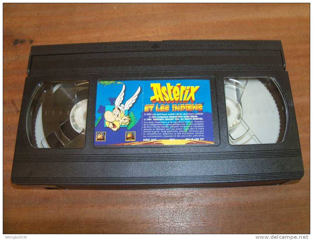 ASTERIX Et LES INDIENS. Le Film En K7 Hi-Fi Stereo + Une Entrée Gratuite Au PARC ASTERIX. 1995 Ed. A. R/GOSCINNY-UDERZO - Video & DVD