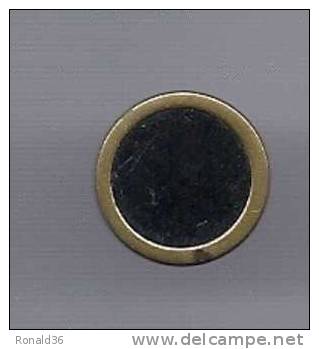 Bouton Ancien : Lot D´un Bouton Verre Noir   Et Métal ( Laiton ) Marqué LM 15 M PARIS Au Dos - Buttons