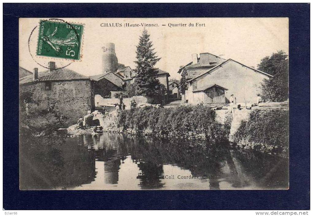 87 - CHALUS - QUARTIER DU  FORT ANIMEE   CPA  Année  1908  Coll COURDAUX Chalus - Chalus