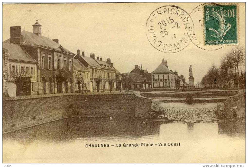 CPA   (80)      CHAULNES La Grande Place Vue Ouest - Chaulnes