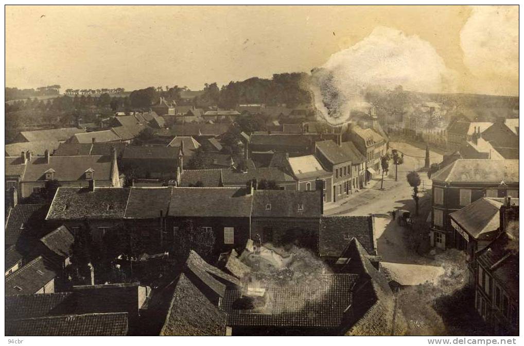 CPA (80) CRECY EN PONTHIEU  Panorama Et La Place  (photo Projet De Cpa)etat Moyen - Crecy En Ponthieu