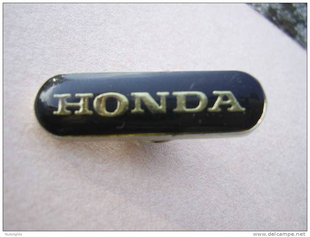 Pin's    HONDA - Alfa Romeo