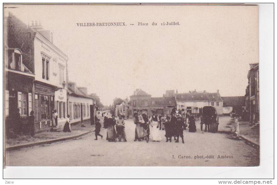 80.274/ VILLERS BRETONNEUX - Place Du 14 Juillet - Villers Bretonneux