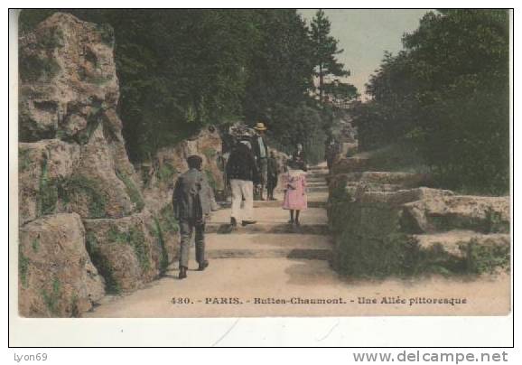 PARIS BUTTES CHAUMONT - District 19