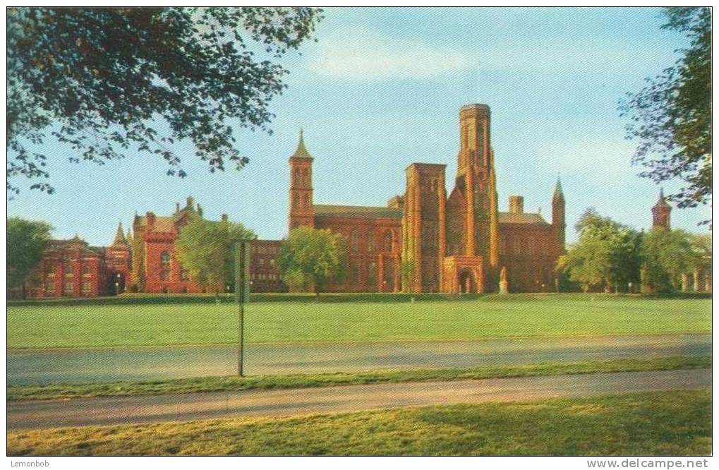 USA – United States – Washington DC – The Smithsonian Institution Building - Old Unused Chrome Postcard [P3005] - Washington DC