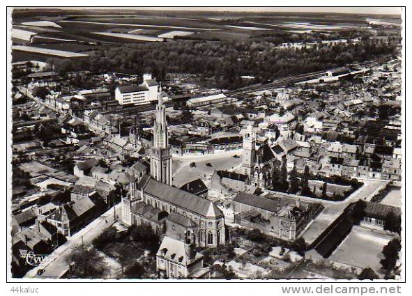 MOREUIL  (Somme) . Vue  Générale Aérienne - Moreuil