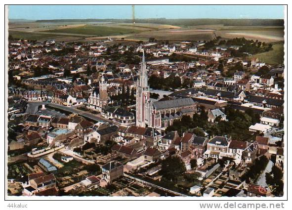 MOREUIL  (Somme) . Le Centre Vue   Aérienne - Moreuil