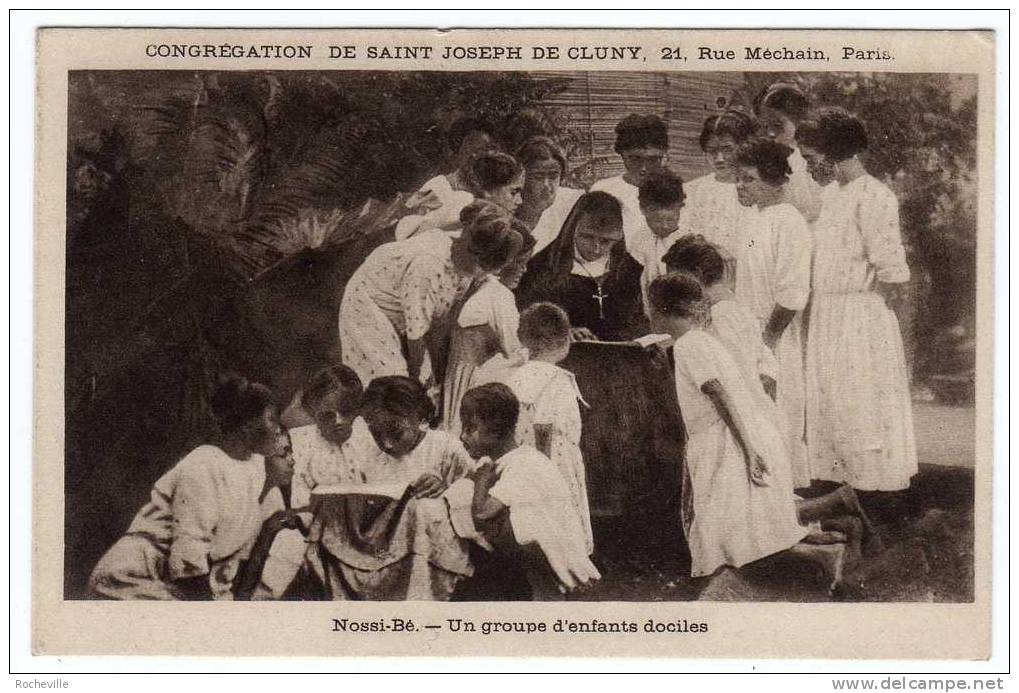 Religion-Congrégation De Saint Joseph De Cluny- Nossi-Bé-Madagascar-Un Groupe D´enfants Dociles-Animée. - Missions