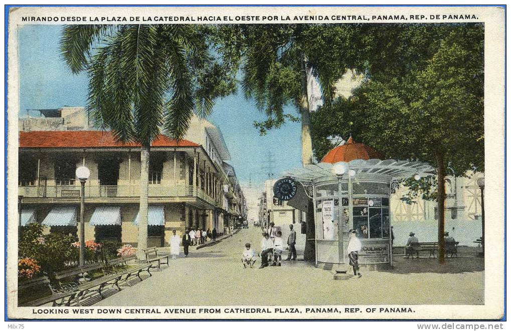 PANAMA - Looking West Down Central Avenue From Cathedral Plaza - Panama