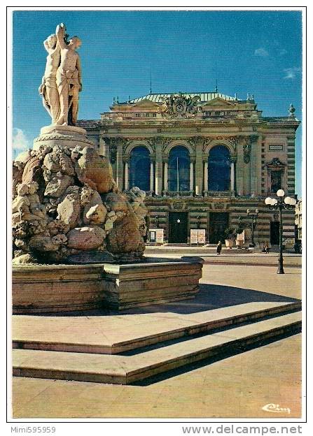 3.27.81.0653 - MONTPELLIER - Place De La Comédie, Fontaine Des 3 Grâces Et Théâtre - Non Ecrite - Scan Recto-verso - Montpellier