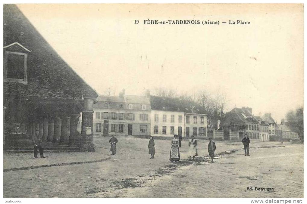 02 FERE EN TARDENOIS LA PLACE - Fere En Tardenois