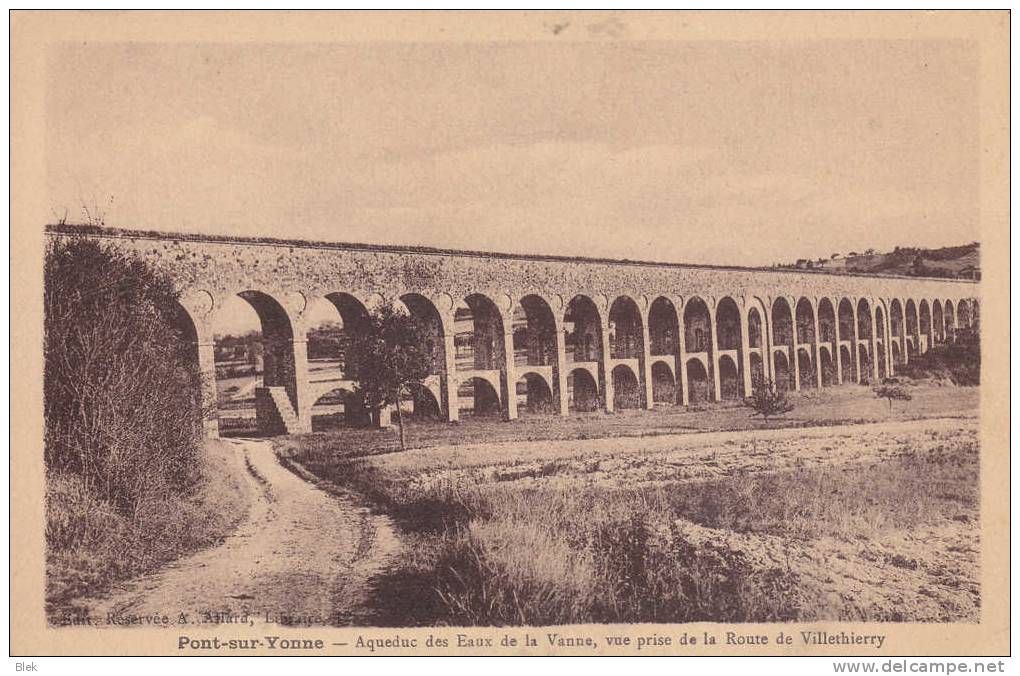 89. Yonne . Pont Sur Yonne : Aqueduc Des Eaux De La Vanne . - Pont Sur Yonne