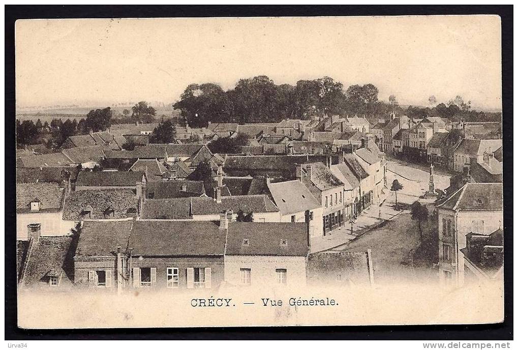 CPA  ANCIENNE- FRANCE- CRÉCY (80)- VUE GENERALE EN GROS PLAN- LA FONTAINE- COMMERCES - Crecy En Ponthieu