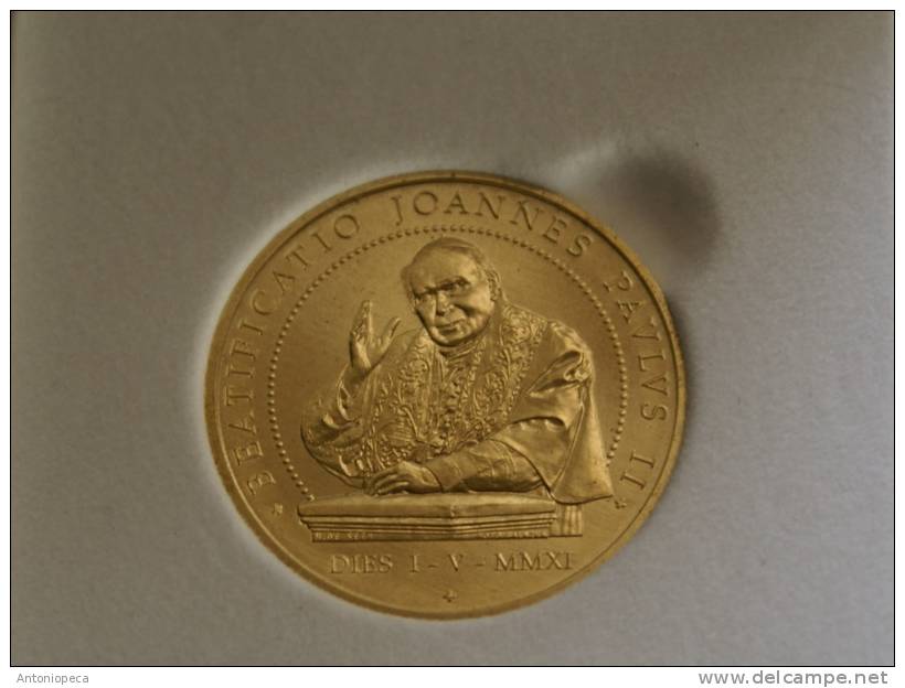 ITALY 2011 - THE OFFICIAL BRONZE MEDAL BEATIFICATION JEAN PAUL II