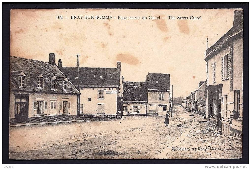 CPA  ANCIENNE- FRANCE- BRAY-SUR-SOMME (80)- PLACE ET RUE DU CASTEL- ANIMATION- PANNEAU "LE FAMILISTERE" - Bray Sur Somme