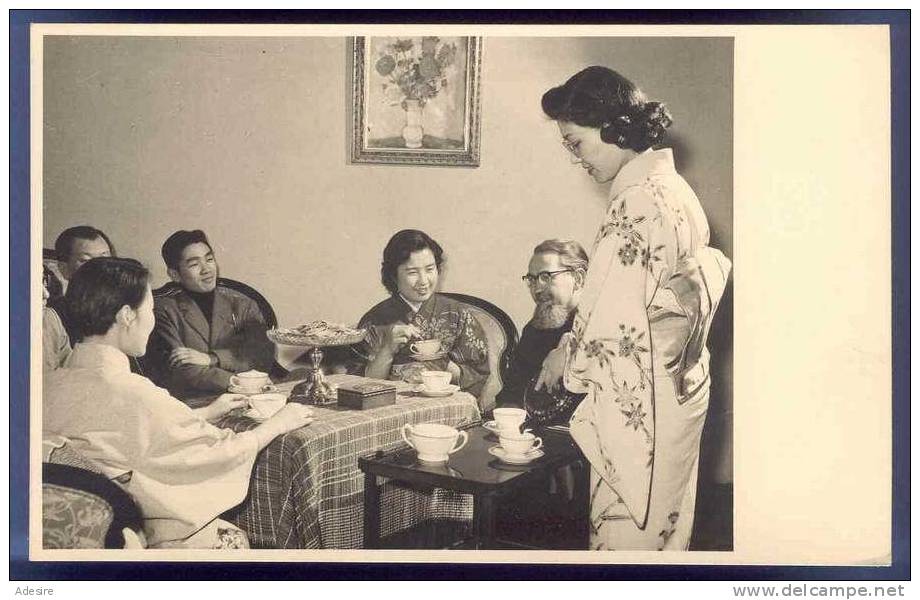 Prominente Japanische Familie Bei Tee, Private Fotokarte Nicht Gelaufen Um 1938, Handbeschrieben - Personaggi