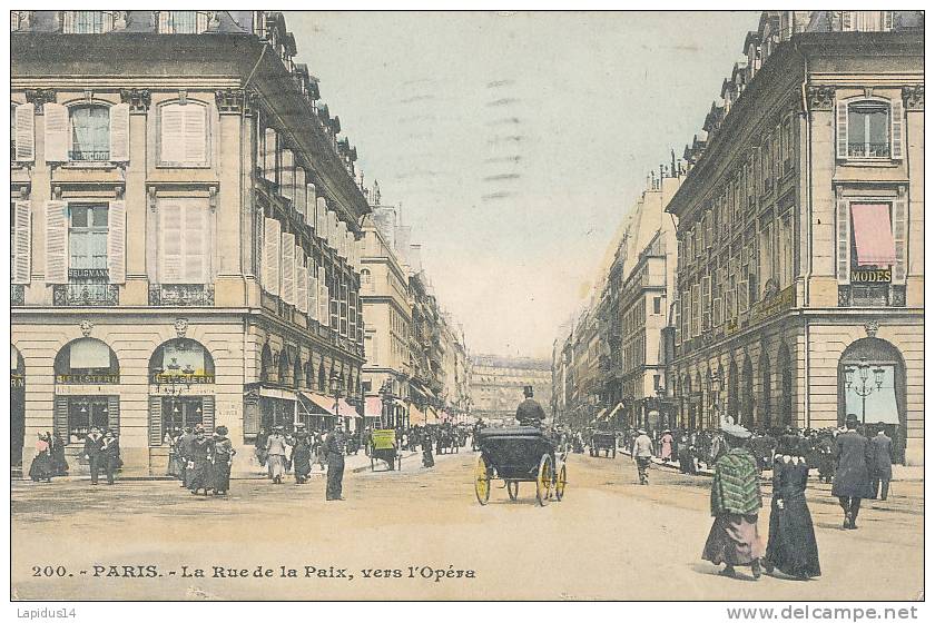 YQ 176 /CPA  PARIS (75002) RUE DE LA PAIX VERS L'OPERA - Arrondissement: 02