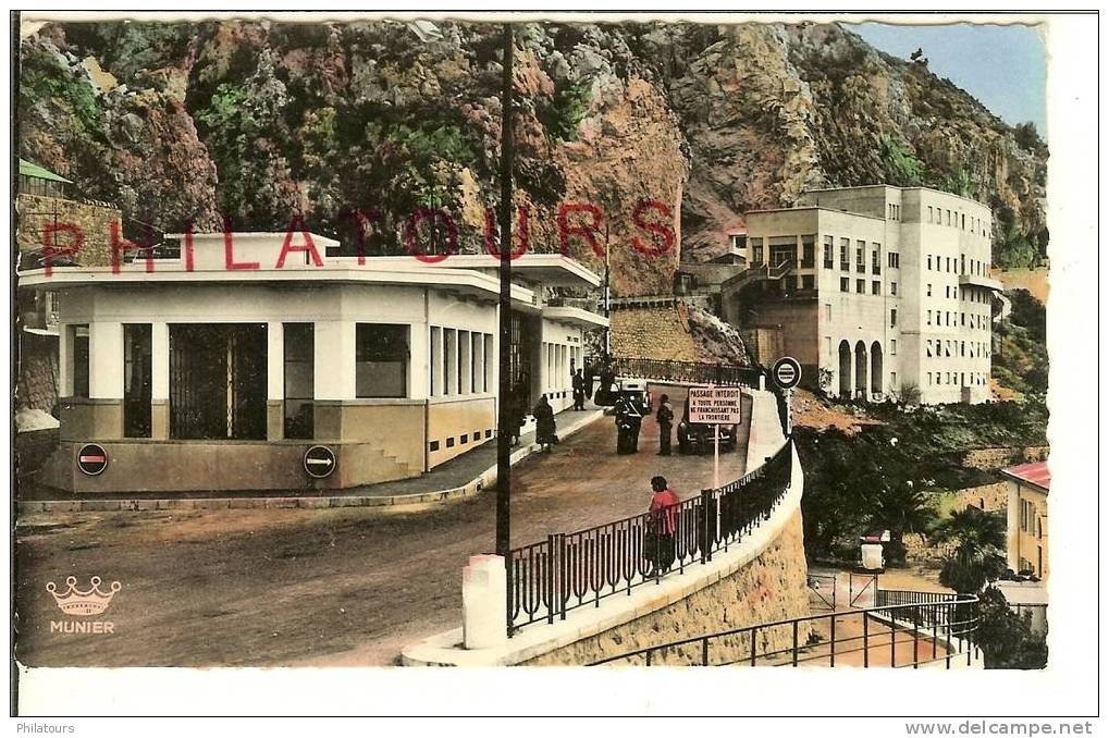 MENTON / La  Frontière PONT-SAINT-LOUIS- La Douane Française Et La Douane Italienne - Douane