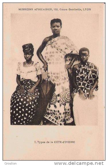 TYPES DE LA COTE D'IVOIRE 7  (FEMMES ET JEUNE HOMME BEAU PLAN) - Côte-d'Ivoire
