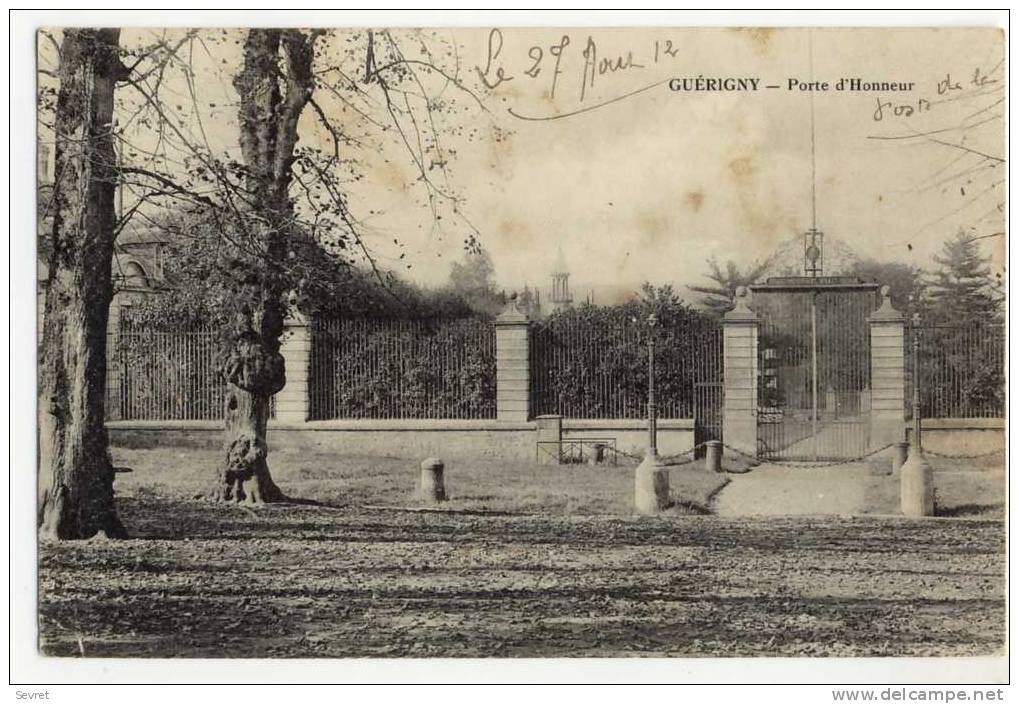 GUERIGNY. - Porte D'Honneur - Guerigny