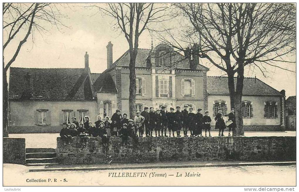 89 VILLEBLEVIN LA MAIRIE AVEC GROUPE D'ECOLIERS - Villeblevin