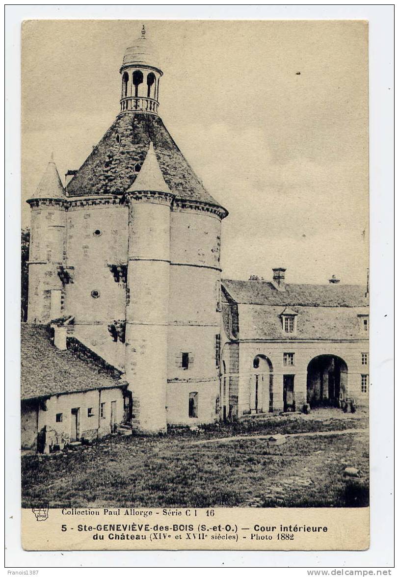 Ref 174 - SAINTE-GENEVIEVE-DES-BOIS - Cour Intérieure Du Château - D'après Une Photo De 1882 - Sainte Genevieve Des Bois