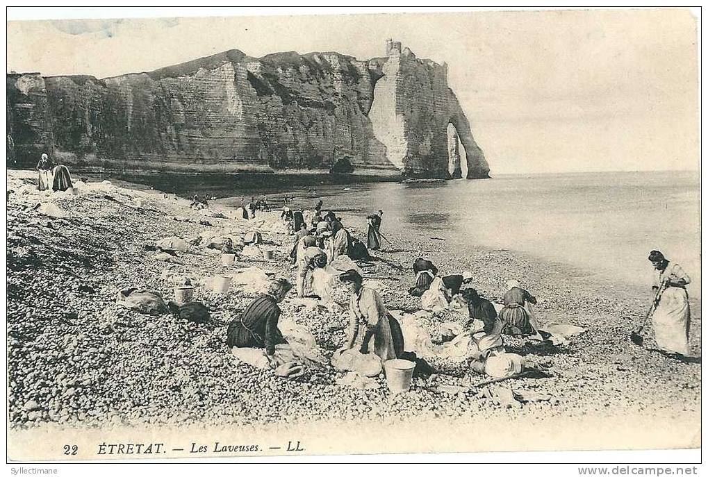 413-Etretat : Les Laveuses - Etretat