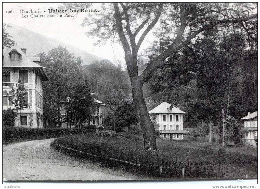 CPA 38 URIAGE LES BAINS LES CHALETS DANS LE PARC - Uriage