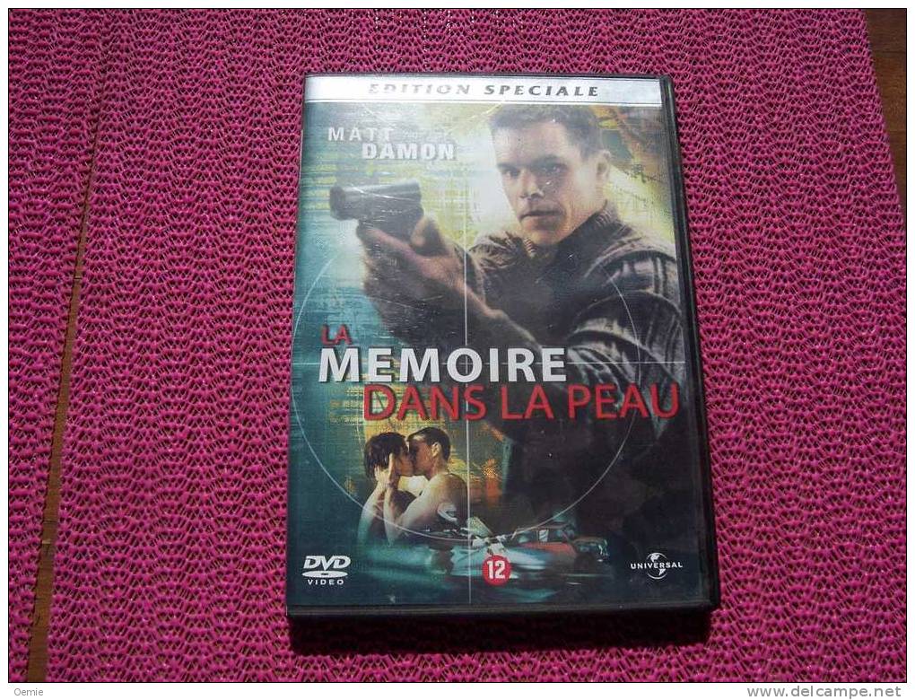 LA MEMOIRE DANS  LA  PEAU °   AVEC MATT   DAMON - Crime