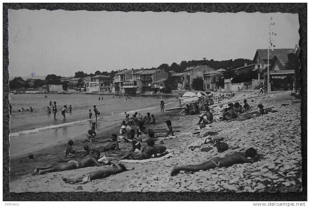 CPSM 83 - LES LECQUES - UN COIN DE LA PLAGE - 1953 - - Les Lecques