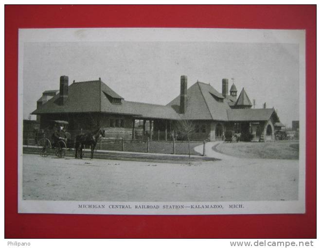 Depot-Train Station--  Michigan Central Railroad Station Kalamazoo Mi  Ca 1910      ===ref 182 - Autres & Non Classés