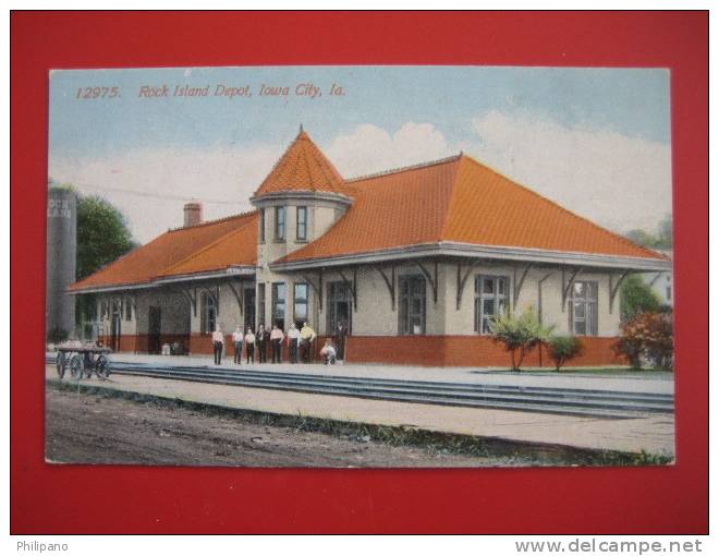 Depot-Train Station-- Rock Island Depot  Iowa City Iowa Ca 1910  ===ref 183 - Other & Unclassified