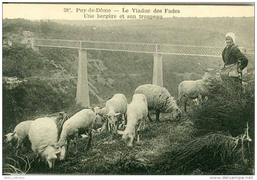 Le Viaduc Des Fades - Une Bergère Et Son Troupeau - Saint Gervais D'Auvergne
