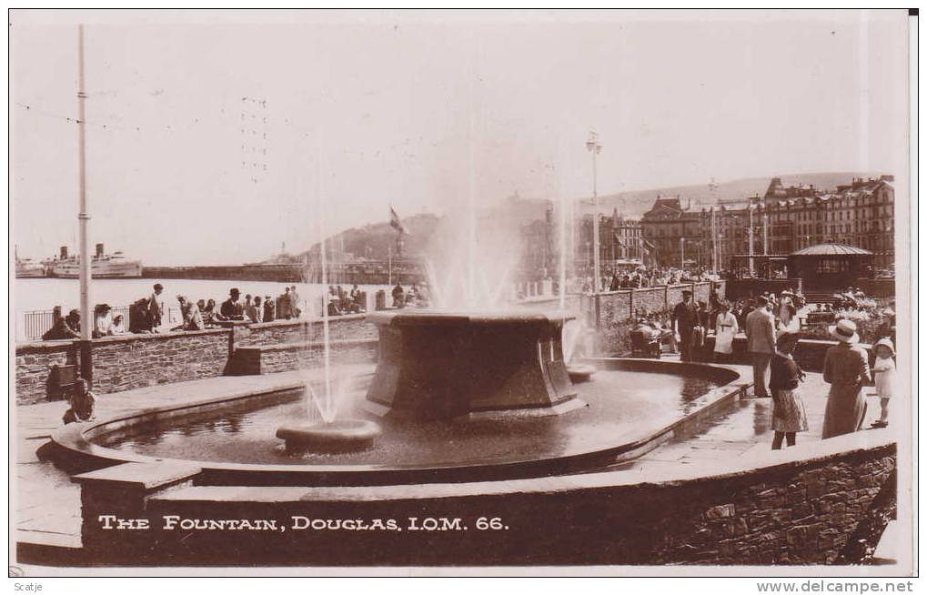 Douglas  -  Fontein - The Fountain - Ile De Man