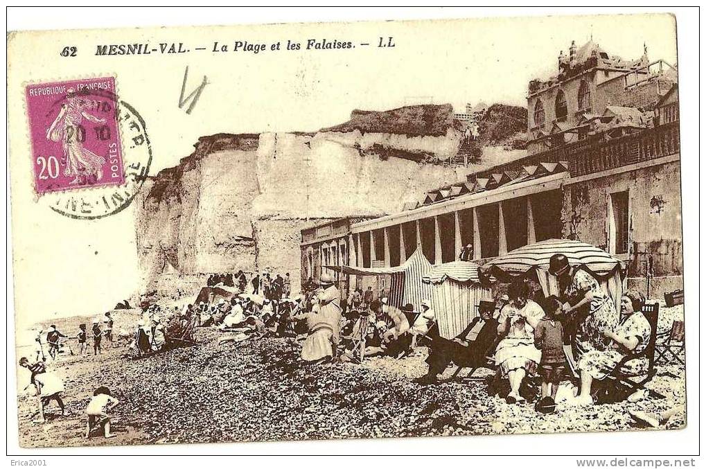 Mesnil-Val. La Plage Et Les Falaises. - Mesnil-Val