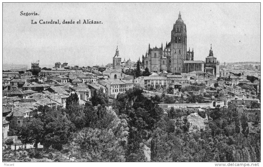 15528      Spagna,  Segovia,   La  Catedral, Desde  El  Alcazar,  NV - Segovia