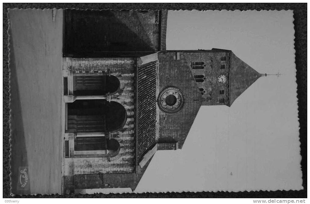 CPSM  64 - SAUVETERRE DE BEARN - L´EGLISE - Non Ecrite - - Sauveterre De Bearn