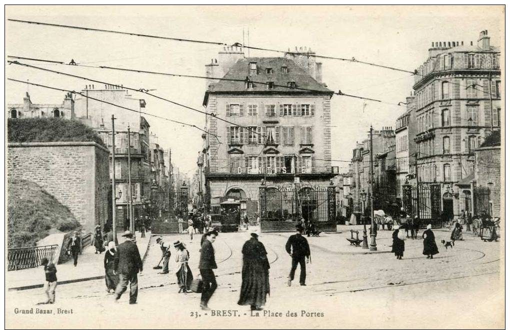 BREST  - La Place Des Portes - Brest