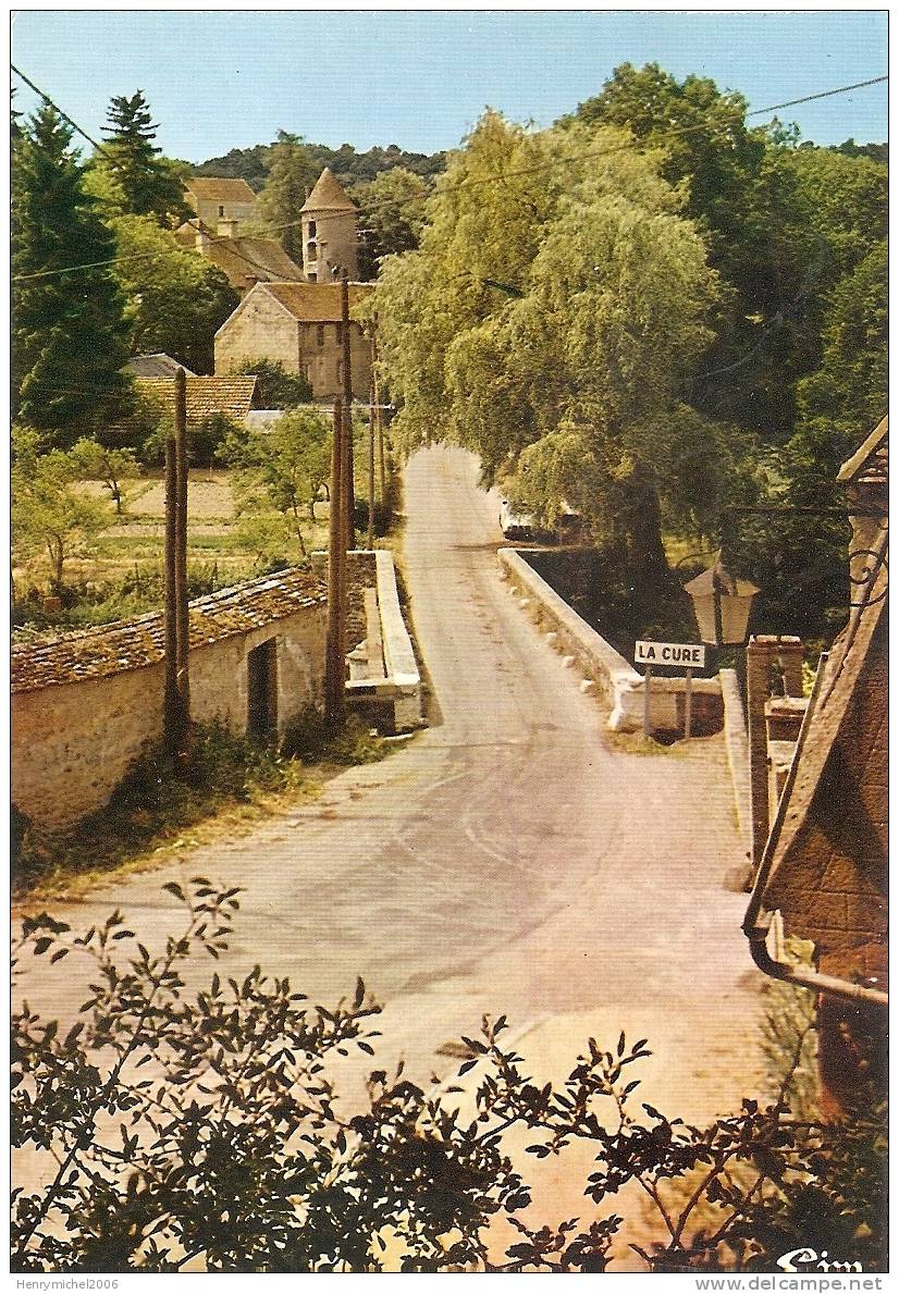 Yonne - Domecy Sur Cure , La Route Sur Le Pont Vers Le Village , Ed Photo Cim - Autres & Non Classés