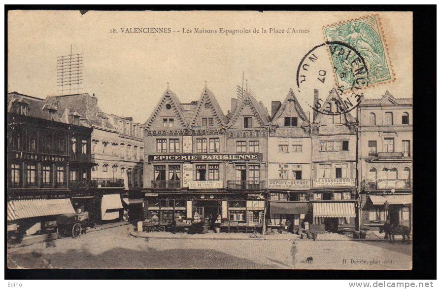 VALENCIENNES Les Maisons Espagnoles De La Place D'armes - Valenciennes