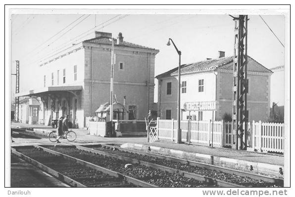 30 // VERGEZE CODOGNAN  - La Gare SNCF  Edit Maillon CPSM - Vergèze