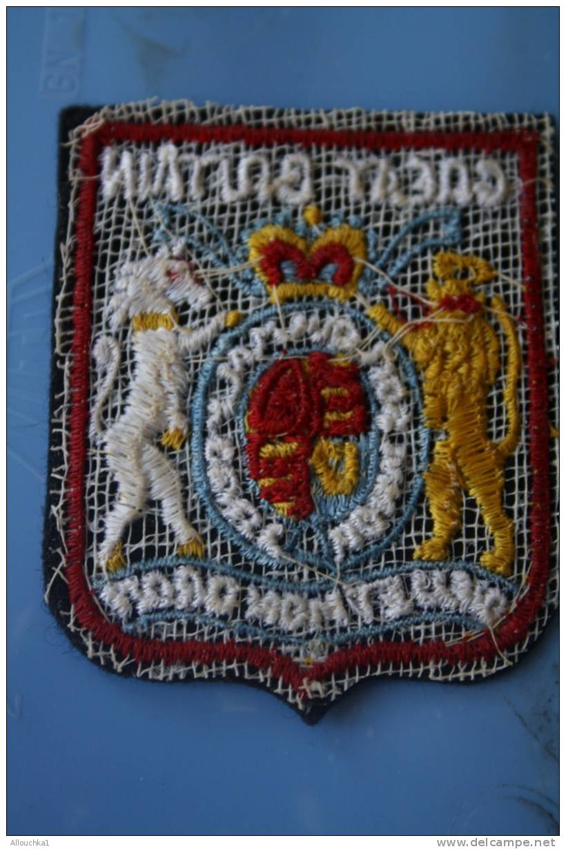 BLASON ECUSSON >Brodé SUR TISSU .>GREAT BRITAIN U.K  UNITED KINGDOM ROYAUME UNI   >>>  6 X 5 CM - Patches