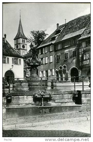 N°12595 -cpsm Barr -place De L'hotel De Ville- - Barr