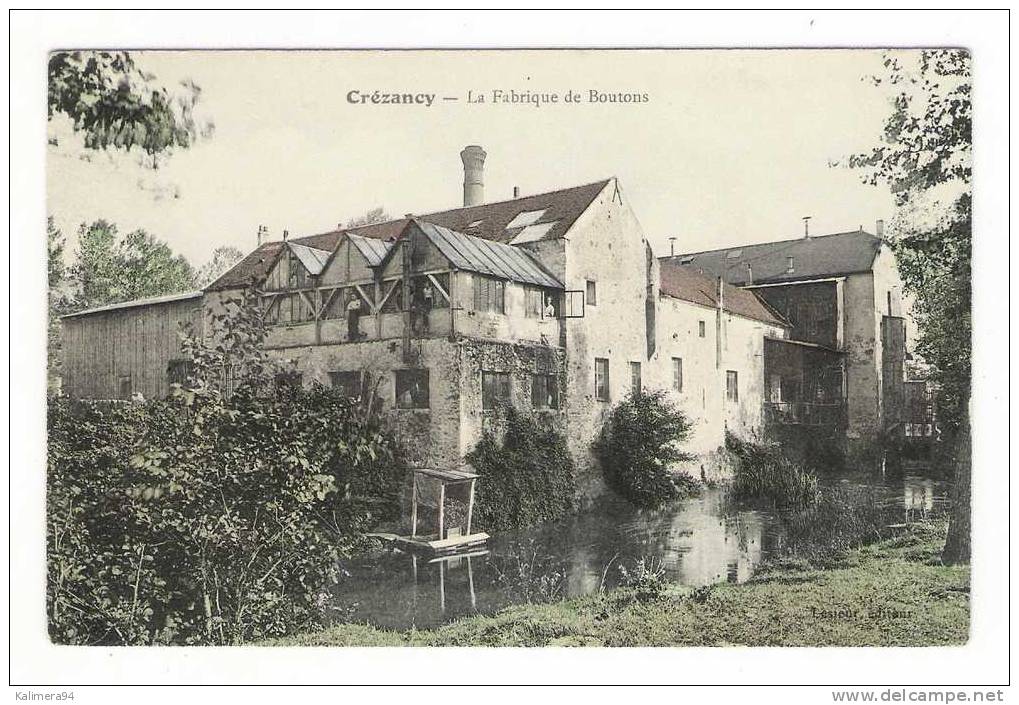 AISNE  /  CREZANCY  /  LA  FABRIQUE  DE  BOUTONS  ( Et Ses Employés Aux Fenêtres ! ) /  Edit.  LESUEUR - Other & Unclassified