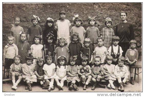 CALUIRE (RHONE) ? CARTE PHOTO ECOLE MIXTE  (PHOTOGRAPHE DEMIERRE CALUIRE) - Caluire Et Cuire