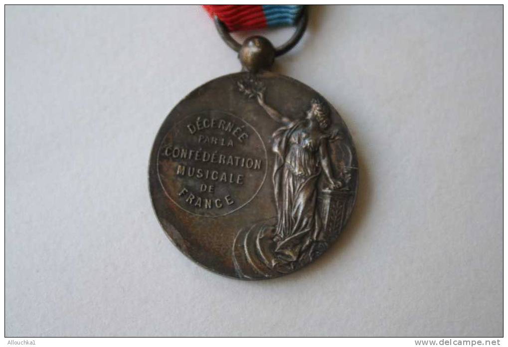 MUSICA MUSIQUE DISTINCTION  MEDAILLE DECORATION > REPUBLIQUE FRANCAISE Decernée Par La CONFEDERATION MUSICALE DE FRANCE - Sonstige & Ohne Zuordnung