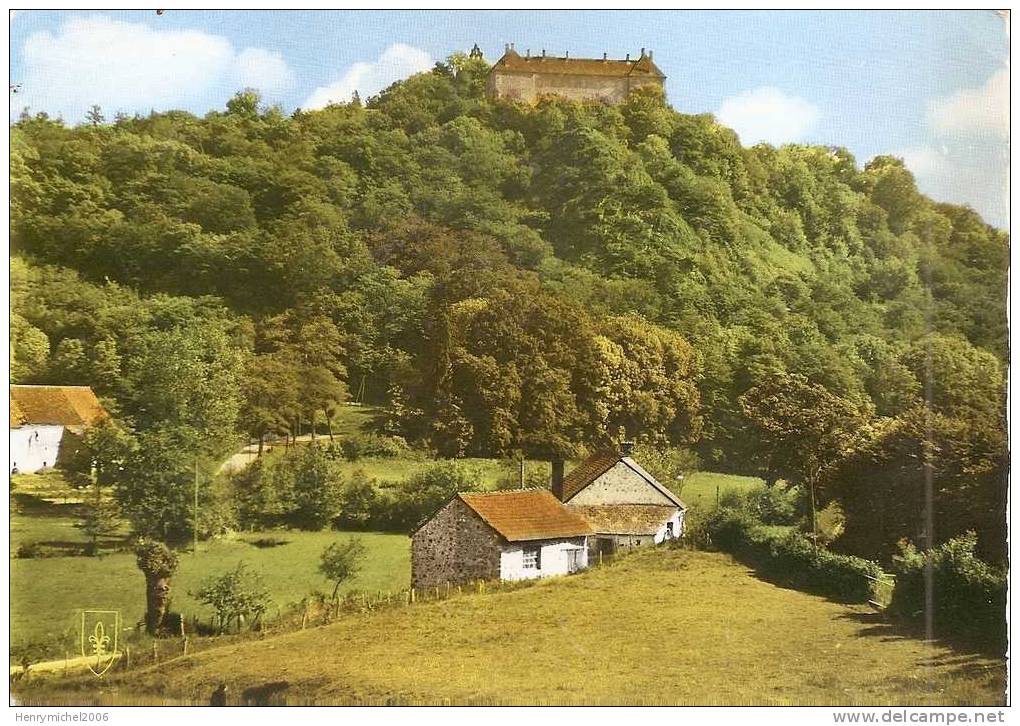 Nièvre - Larochemillay , Village Et Chateau ( Ancienne Demeure Du Maréchal De Villars) - Autres & Non Classés